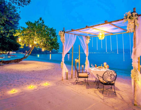 Romantic Candle Light Dinner In Andaman