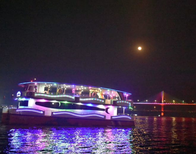 4 Day Andaman Nicobar Honeymoon Tour | Romantic Dinner Cruise Image