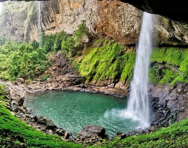 Devkund Waterfall Trek Image
